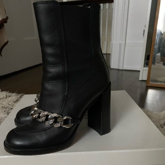 Givency Chelsea Chain boots size 35 - Picture 2 of 2